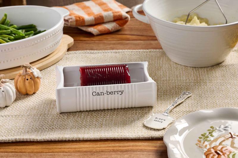 フェラーリ CORNES 仕切り付き皿 4枚セット、 ナプキン4枚セット Cranberry Dish Set | Mud Pie