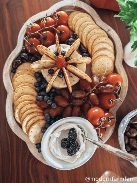 Mud Pie Scalloped Tray - Thumbnail 2