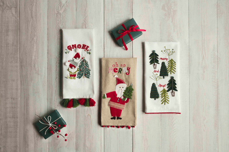 Mud Pie Santa Towel - Thumbnail 2