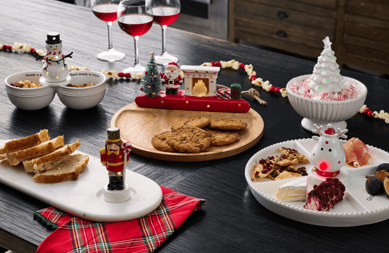 collect maniaコレクトマニアby SPデザインスノーボードビブM Festive Snowman LED Sitter | Tabletop Decor | Mud Pie