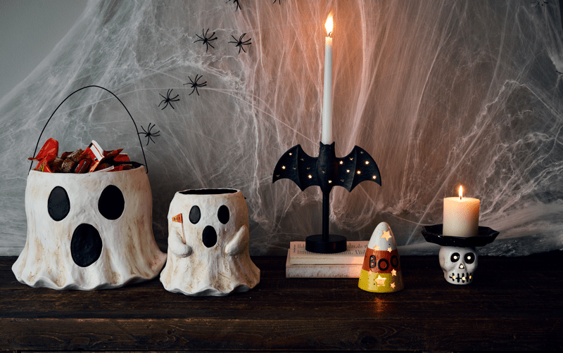 Paper Mache Ghost Treat Buckets - Thumbnail 5