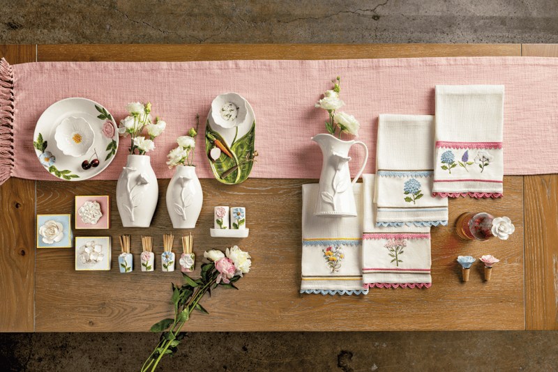 Mud Pie Flower Salt and Pepper Shakers