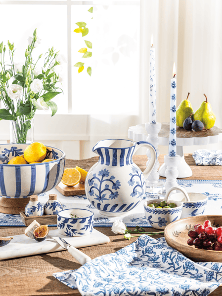 【極美品】Lloyd's Antiques Eve Boucle Blue Decorative Blue Wood Pedestal Bowl in Hand-Painted Ceramic | Mud Pie