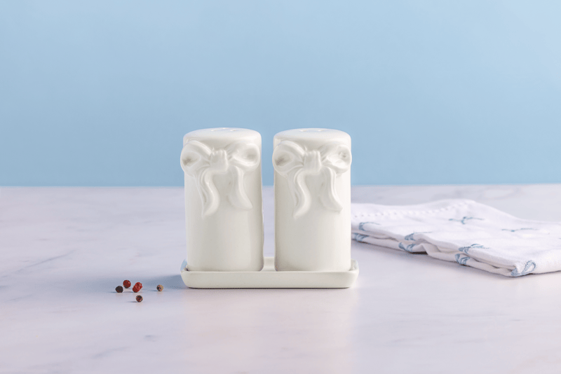 Mud Pie Bow Salt and Pepper Shakers