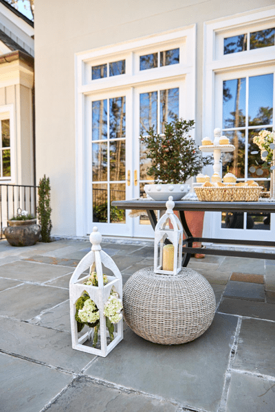 White Crown Lantern Set - Thumbnail 3